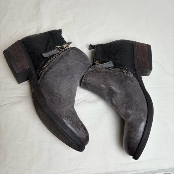 MIZ MOOZ Grey Black Double Zip Leather Ankle Bootie Boots 38 (7.5 & 8) - Picture 12 of 12